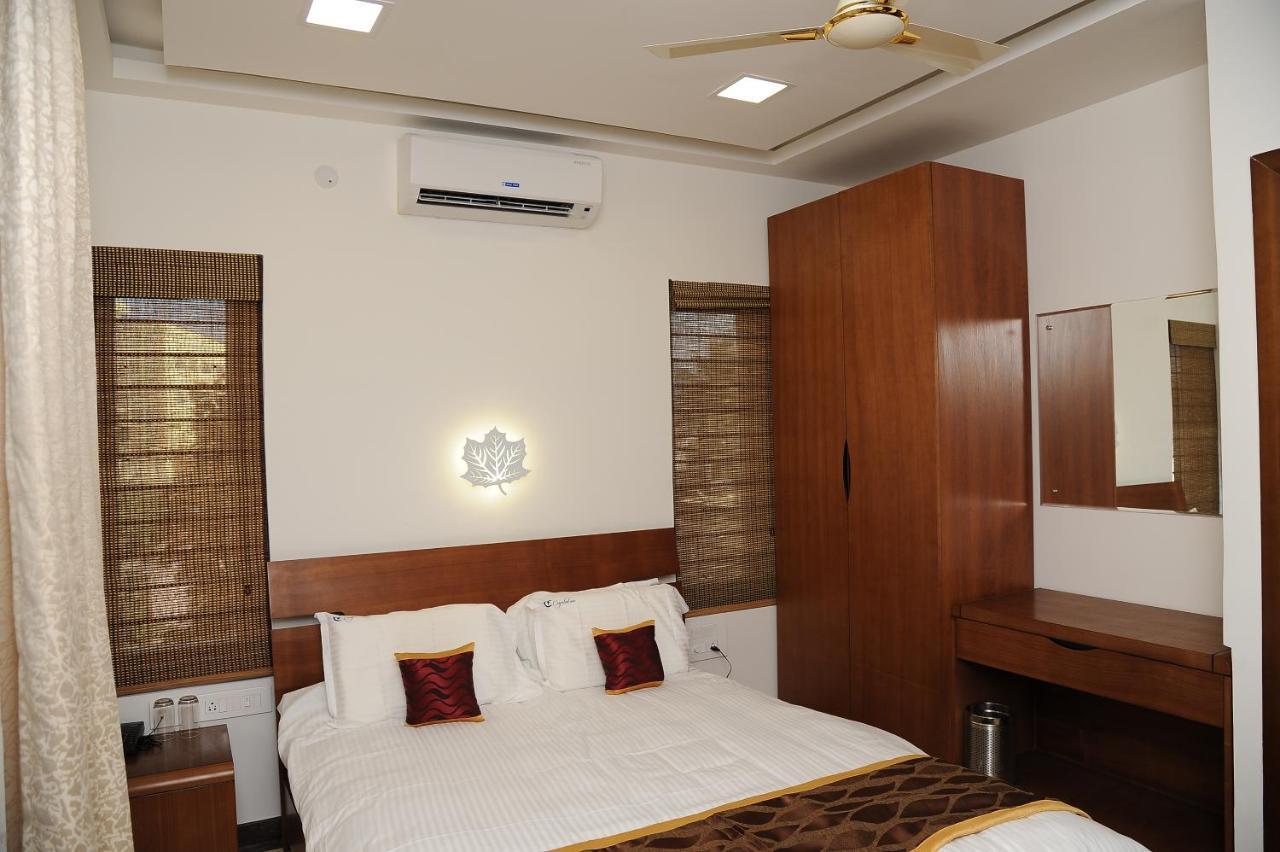 Crystal Inn Chikmagalur Bagian luar foto